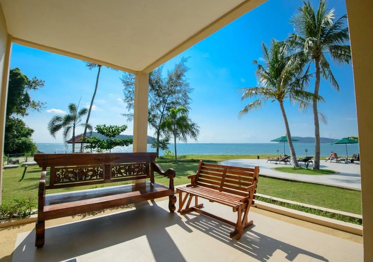 Frangipani Langkawi Resort Pantai Cenang  4*, Pantai Cenang (Langkawi)